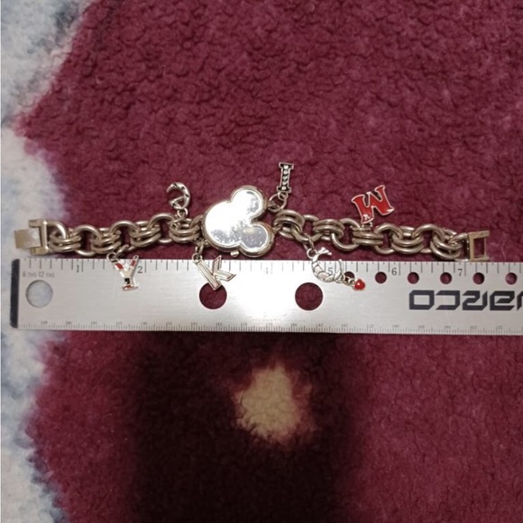 Disney - Picture 2 of 3